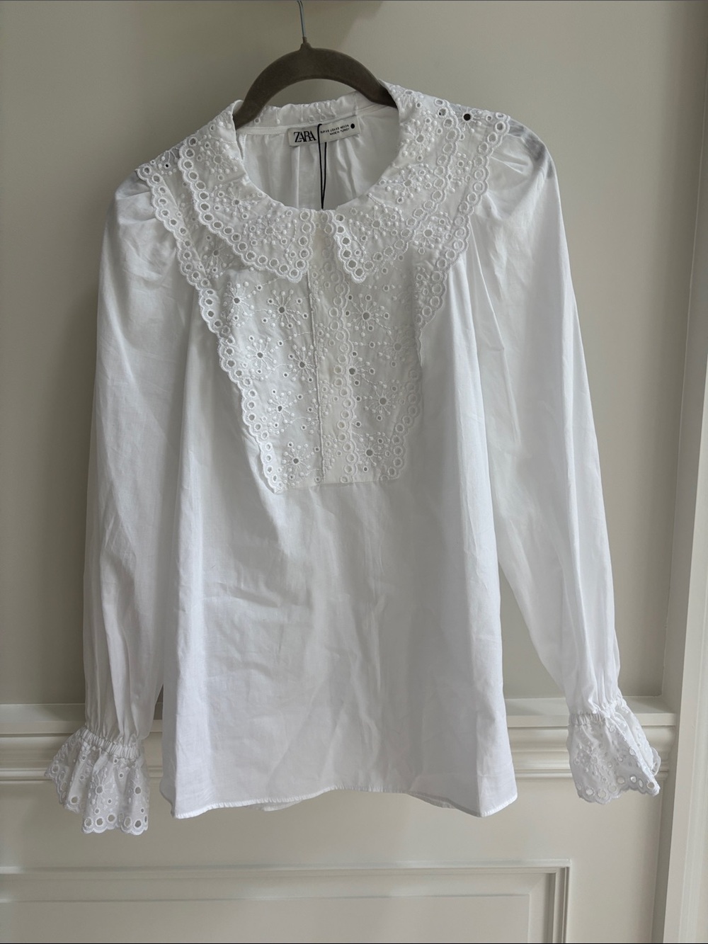 White eyelet cotton blouse Sz  xs NWT